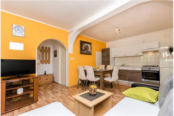 Apartment A2, for 3 persons