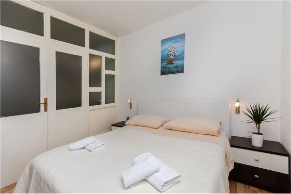 Apartment A2, for 3 persons