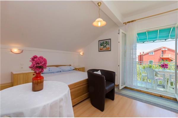 Apartment A2, for 5 persons