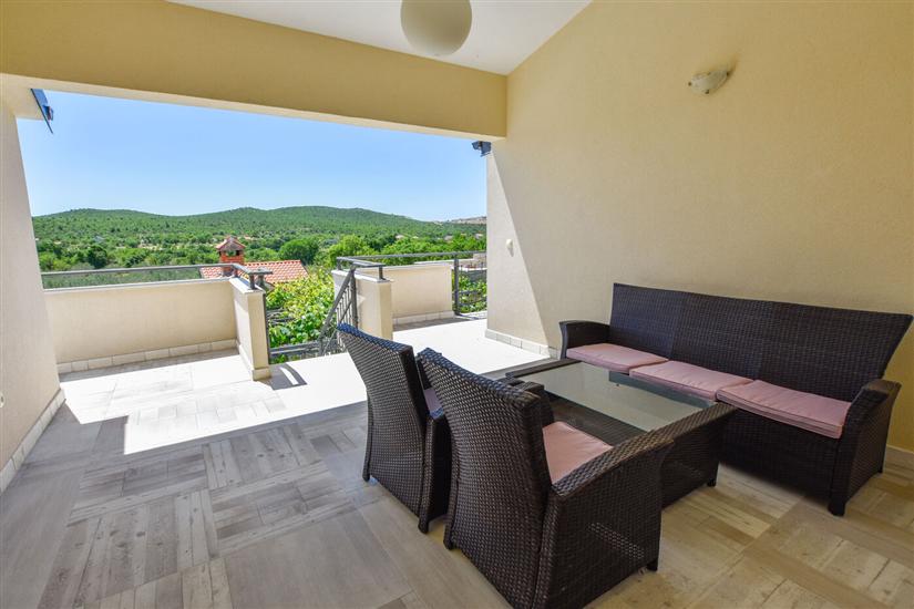 House K1, for 14 persons