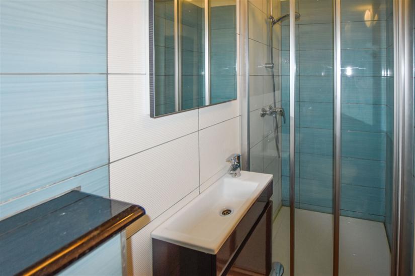 House K1, for 14 persons