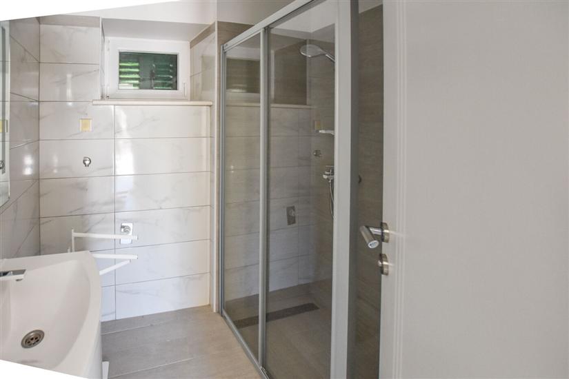 House K1, for 14 persons