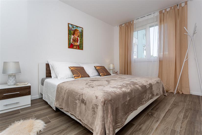 Apartment A1, for 5 persons