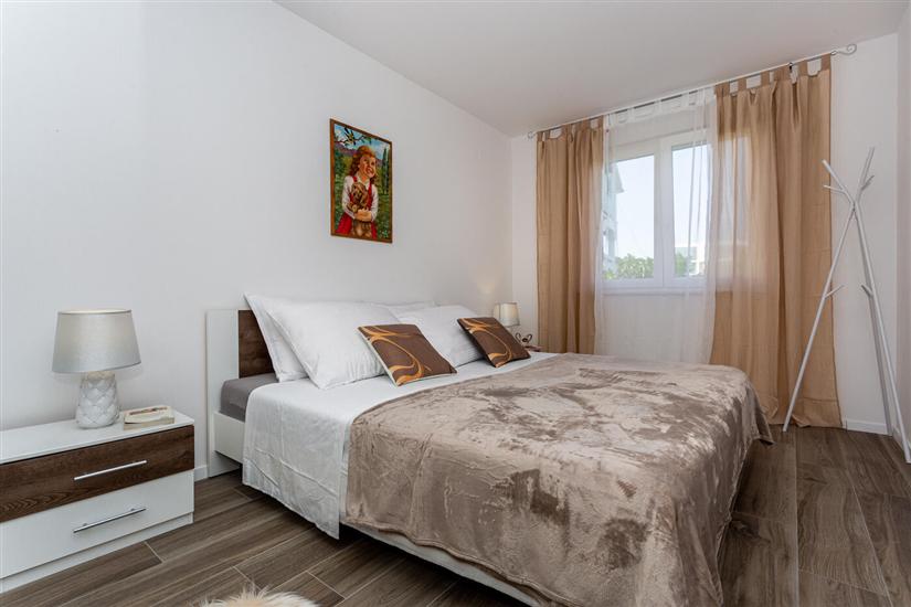 Apartment A1, for 5 persons