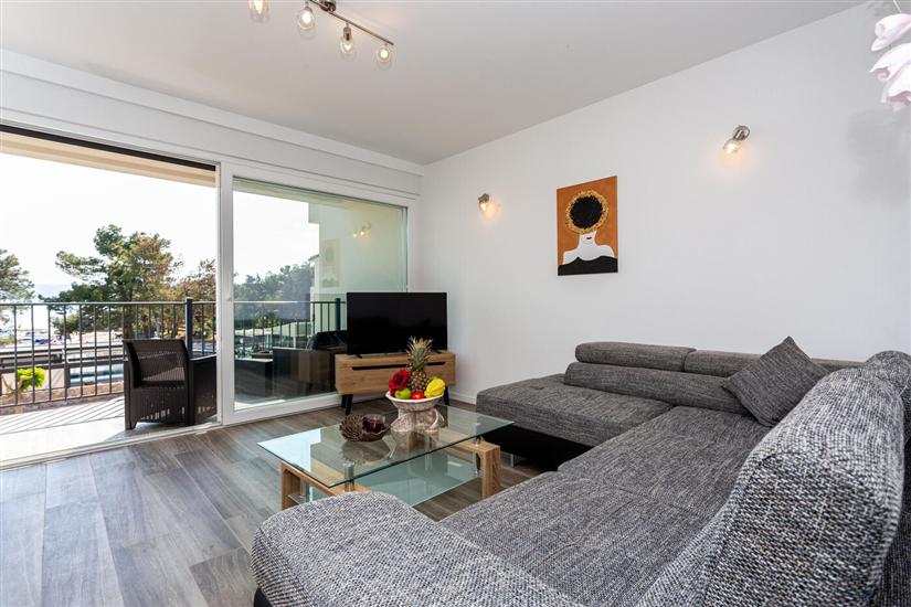 Apartment A1, for 5 persons