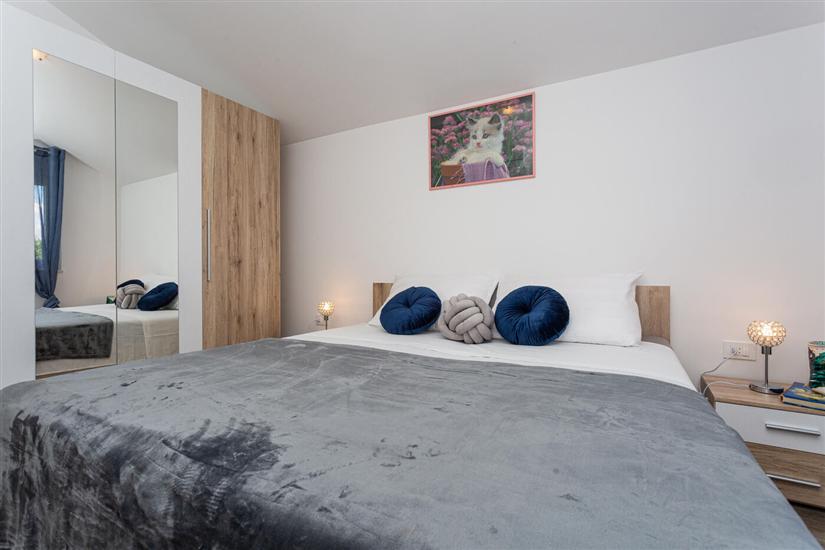 Apartment A2, for 5 persons