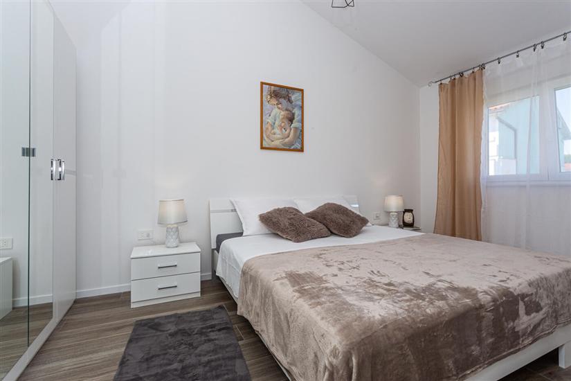 Apartment A2, for 5 persons