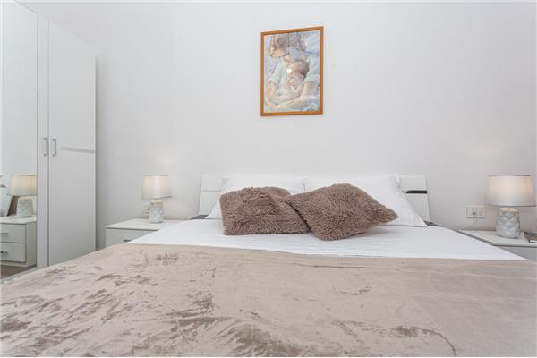 Apartment A2, for 5 persons