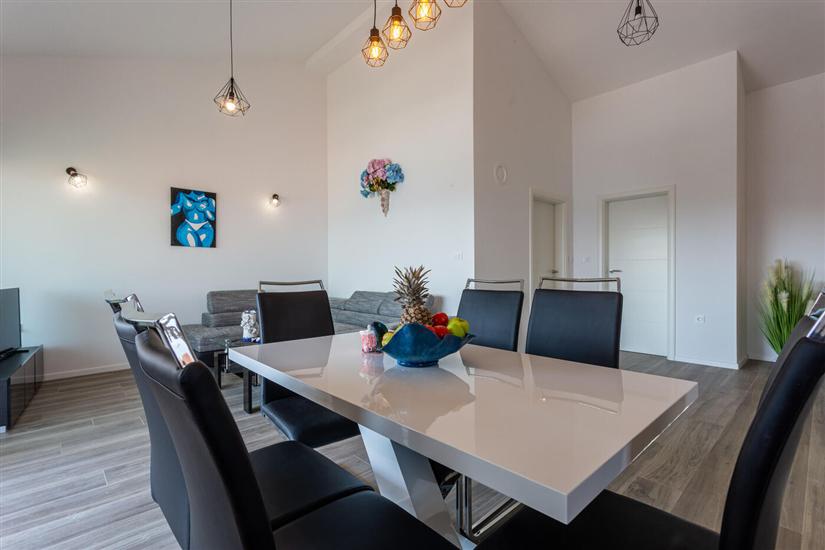 Apartment A2, for 5 persons