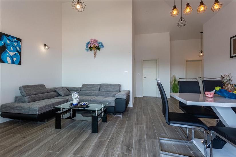 Apartment A2, for 5 persons
