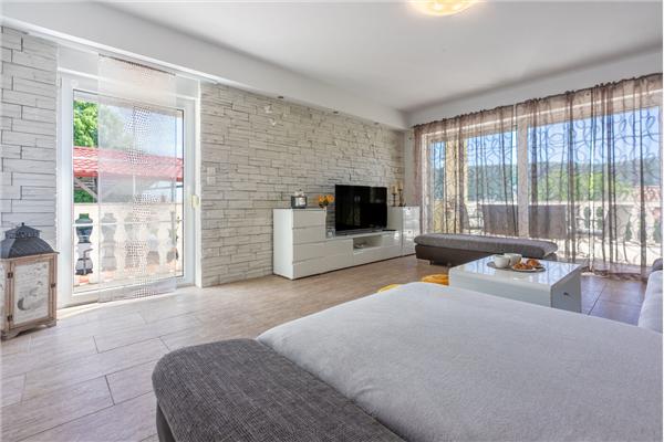 House K1, for 10 persons