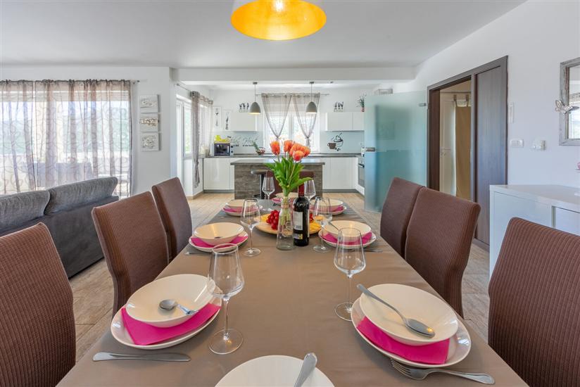 House K1, for 10 persons