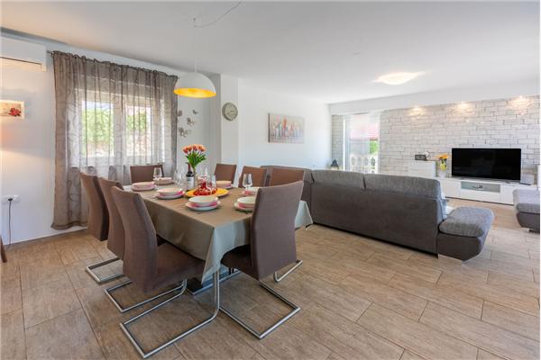 House K1, for 10 persons