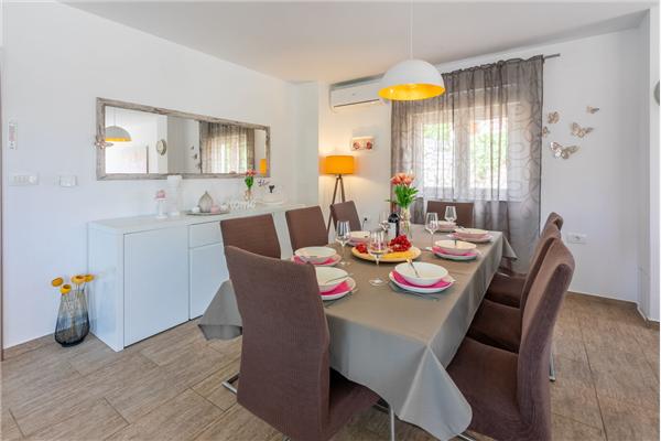 House K1, for 10 persons