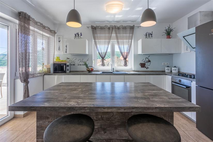 House K1, for 10 persons