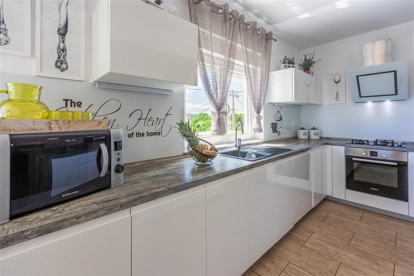 House K1, for 10 persons