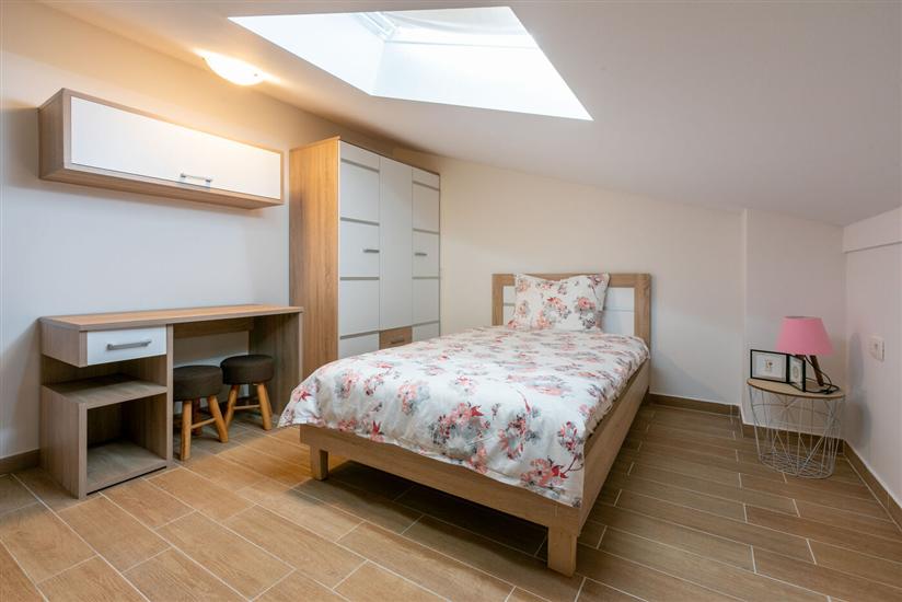 House K1, for 10 persons