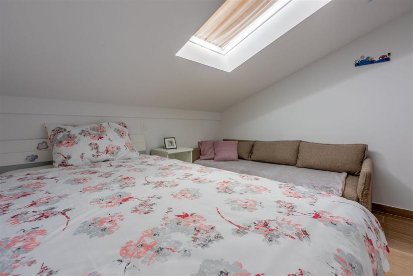 House K1, for 10 persons