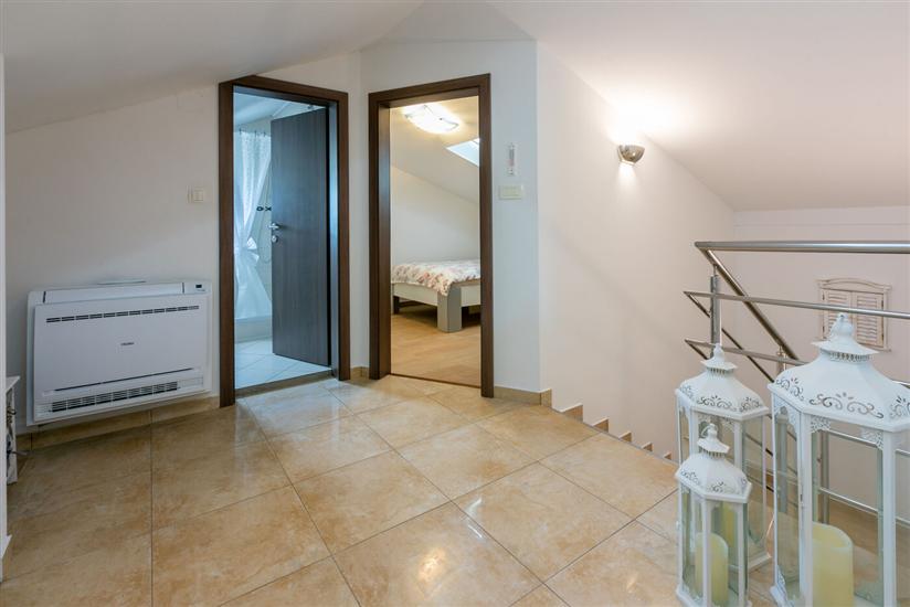 House K1, for 10 persons