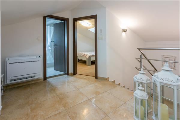 House K1, for 10 persons