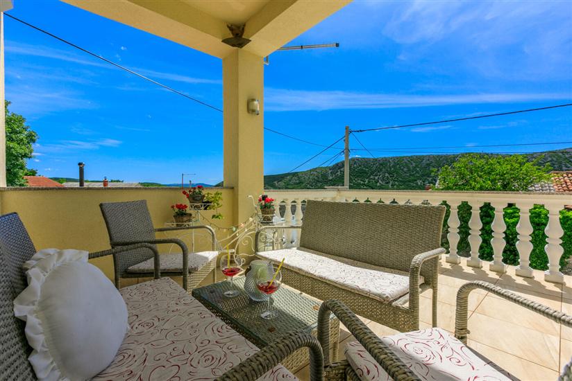 House K1, for 10 persons