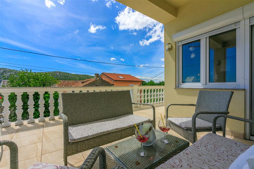 House K1, for 10 persons