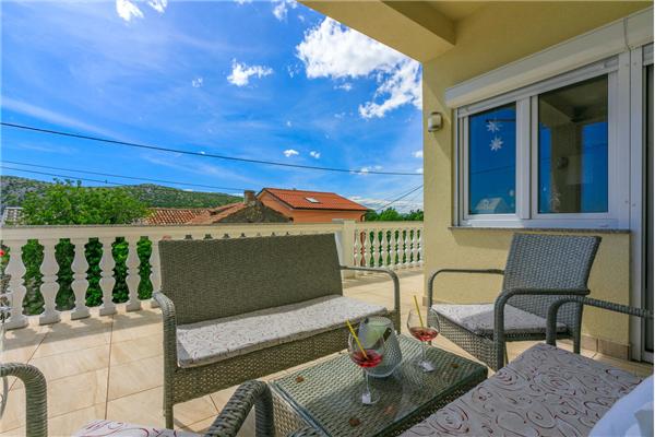 House K1, for 10 persons