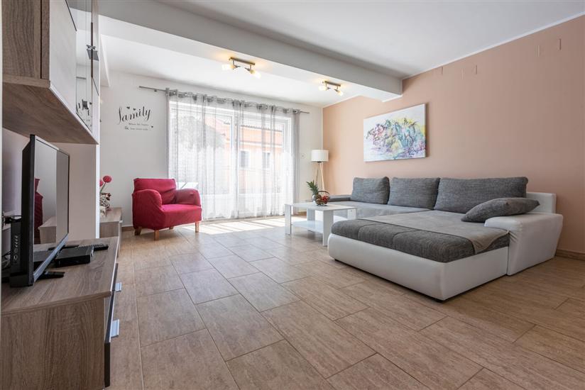 House K1, for 10 persons