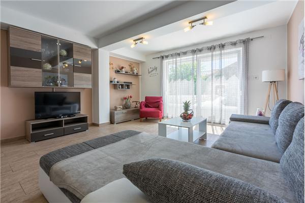 House K1, for 10 persons