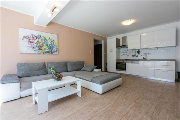 House K1, for 10 persons