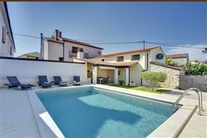 House - Liznjan