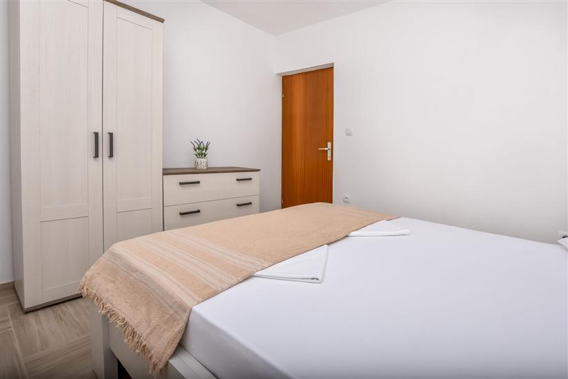 Apartment A2, for 5 persons