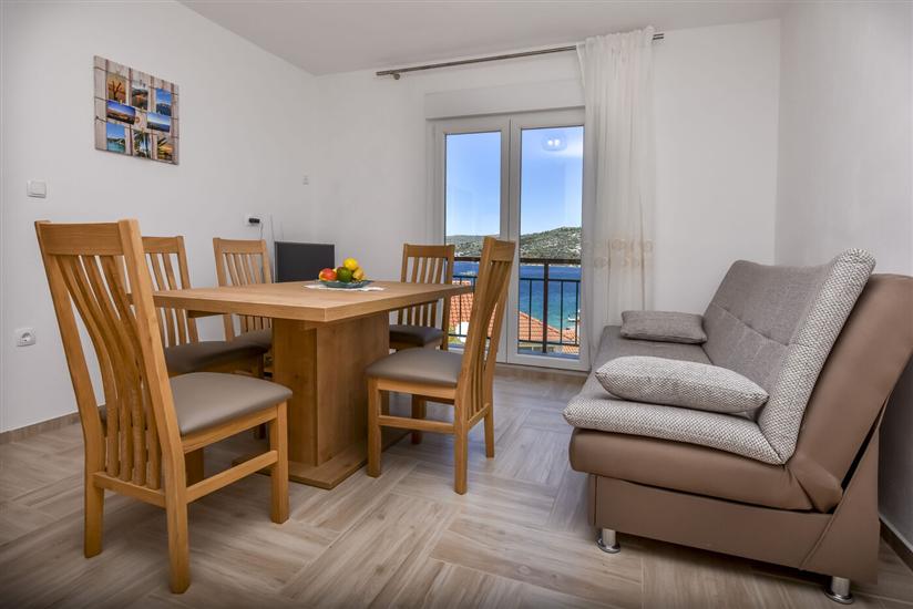 Apartment A2, for 5 persons