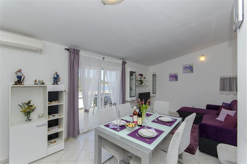 Apartment A1, for 6 persons