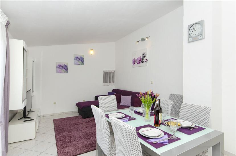 Apartment A1, for 6 persons