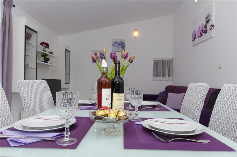 Apartment A1, for 6 persons