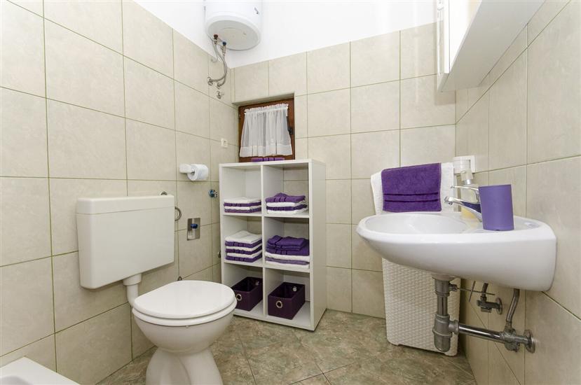 Apartment A1, for 6 persons