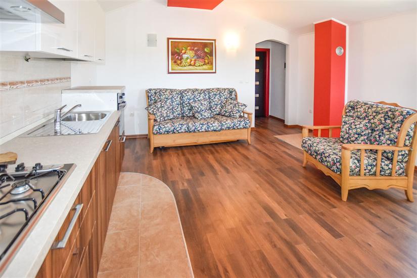 House K1, for 14 persons