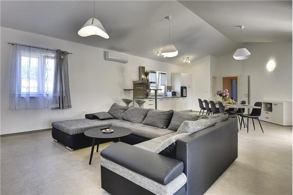 House K1, for 8 persons