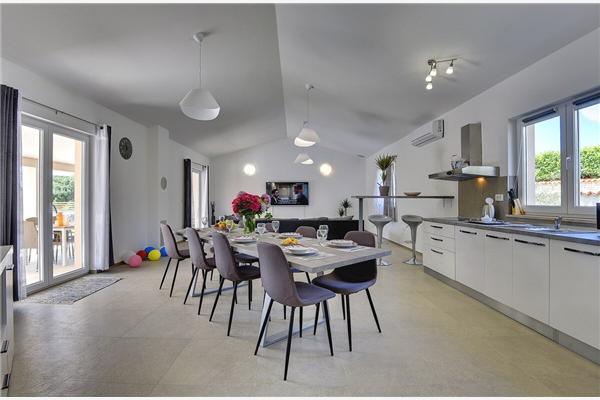 House K1, for 8 persons