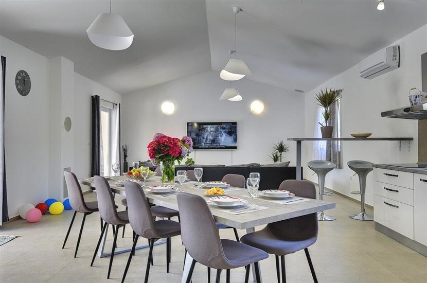 House K1, for 8 persons