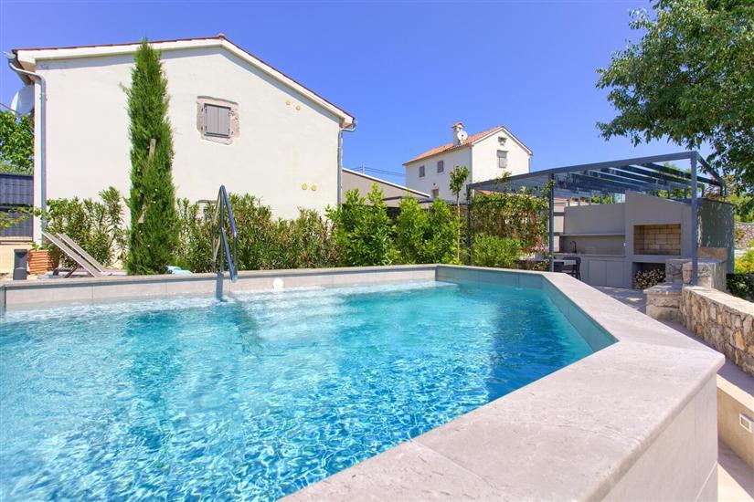 House Villa Jerini cottage