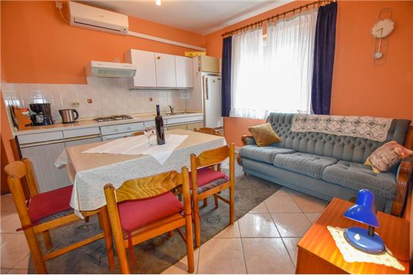 Apartment A2, for 4 persons
