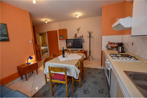 Apartment A2, for 4 persons
