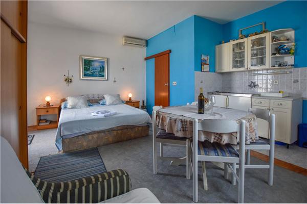 Apartment A1, for 3 persons