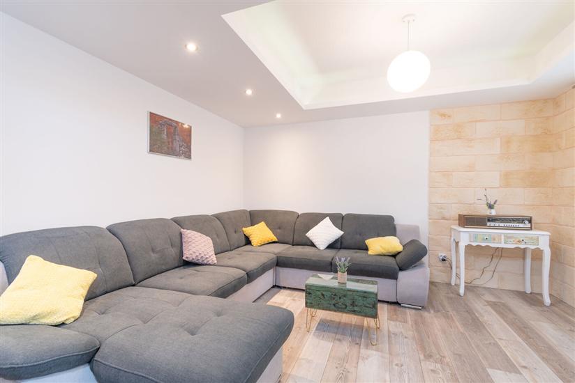 House K1, for 5 persons