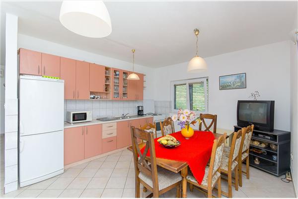 Apartment A1, for 8 persons