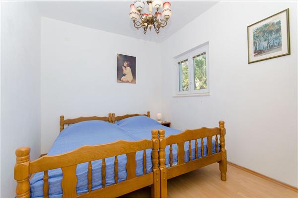 Apartment A1, for 8 persons