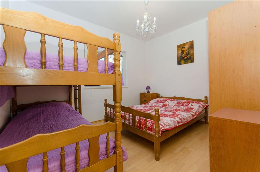 Apartment A1, for 8 persons