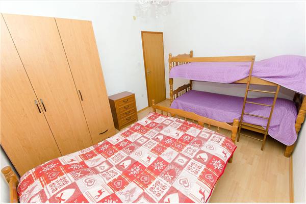 Apartment A1, for 8 persons